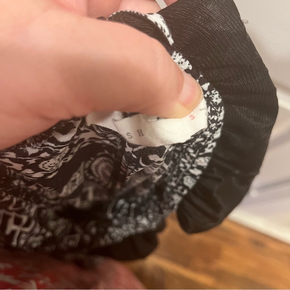 Lush black & white IKAT print jumpsuit ROMPER Small - Picture 7 of 8